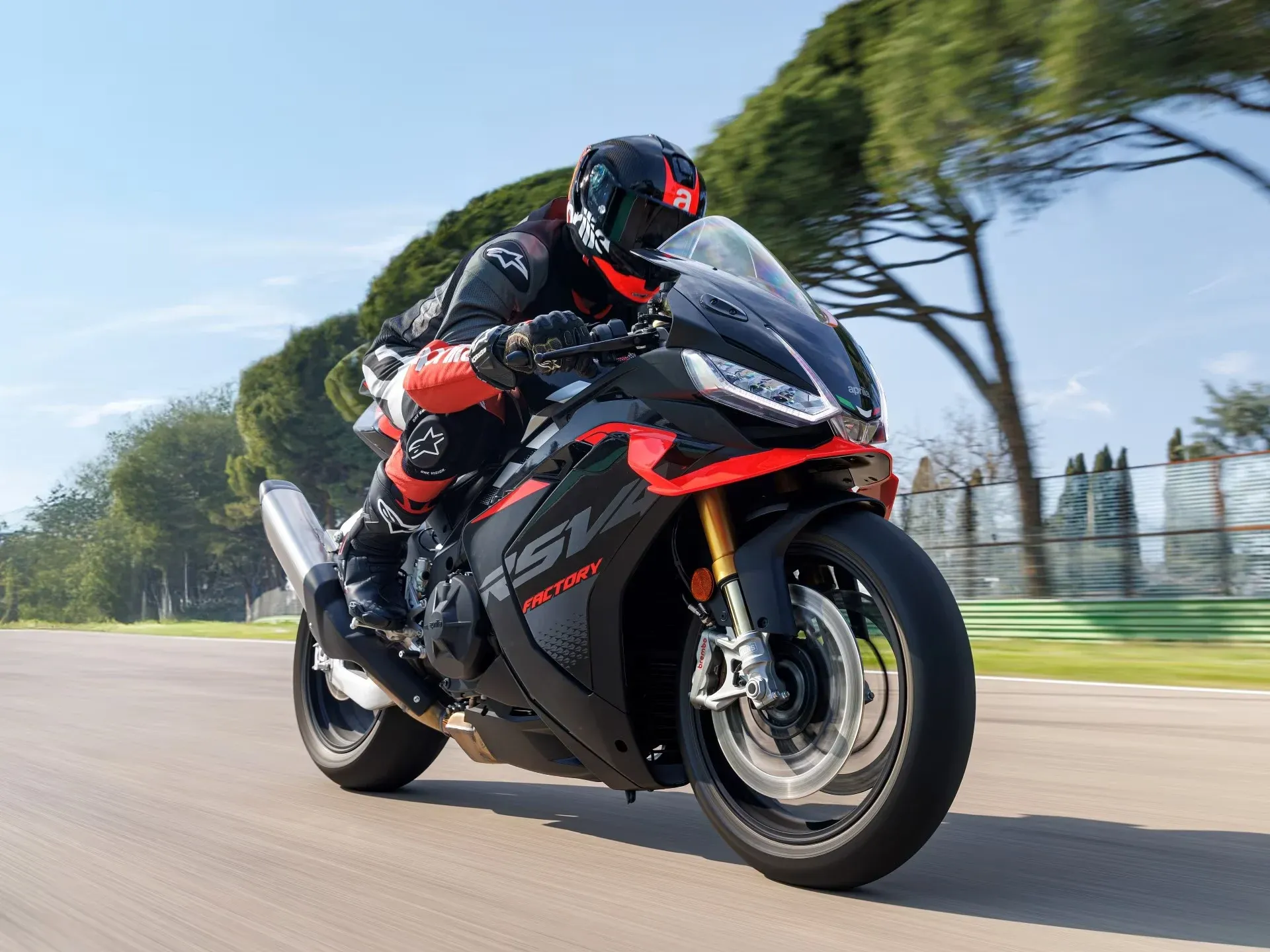 Aprilia Tuono V4: The Perfect Naked Superbike